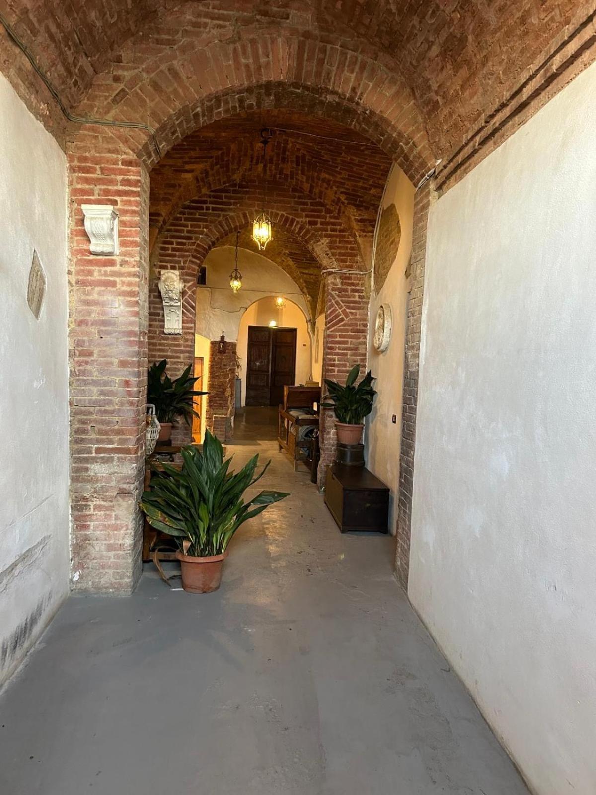 Loft Vicolo Di Vallepiatta 2 Min Piazza Del Campo Con Parcheggio Siena Exteriör bild