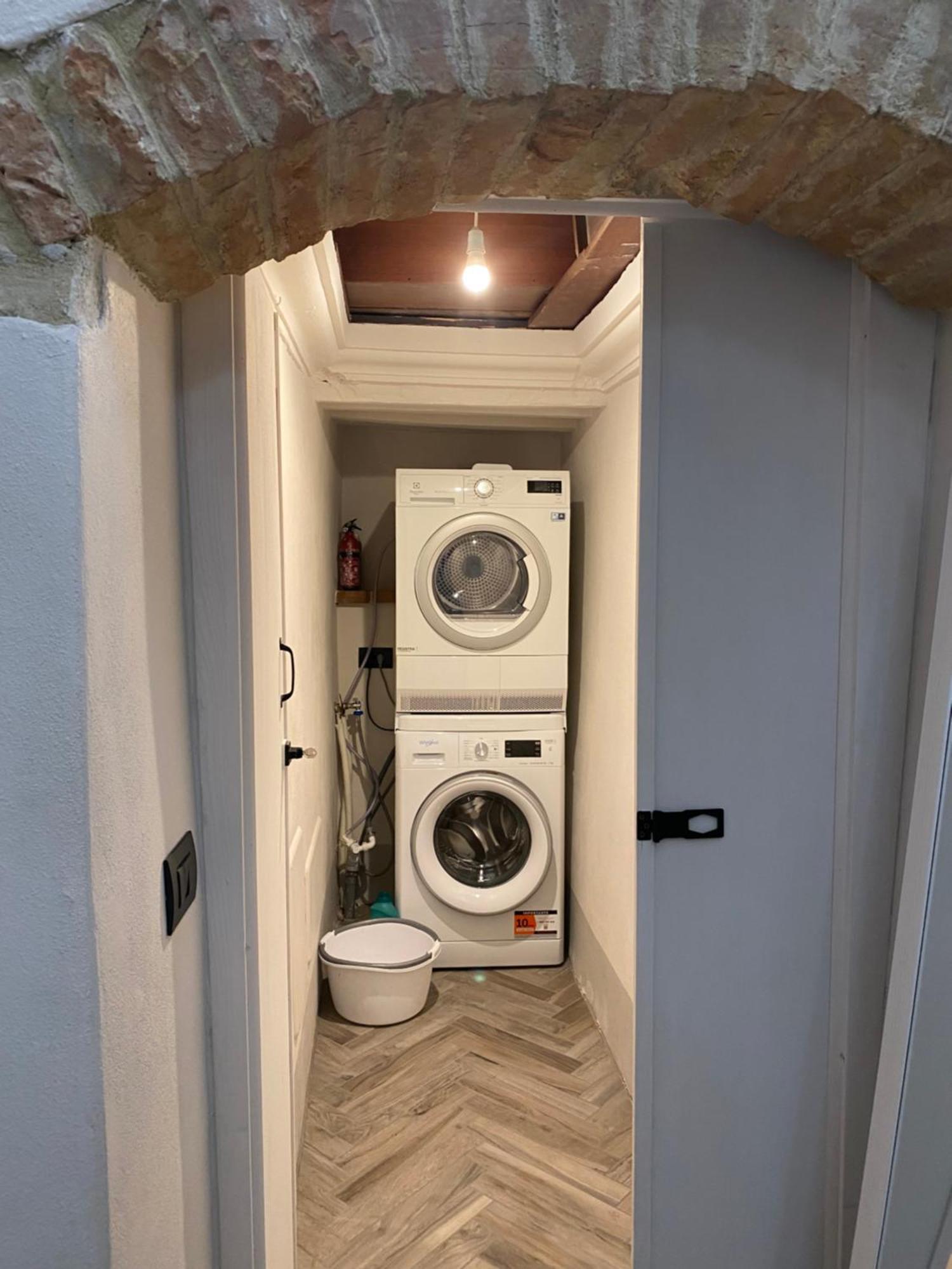 Loft Vicolo Di Vallepiatta 2 Min Piazza Del Campo Con Parcheggio Siena Exteriör bild