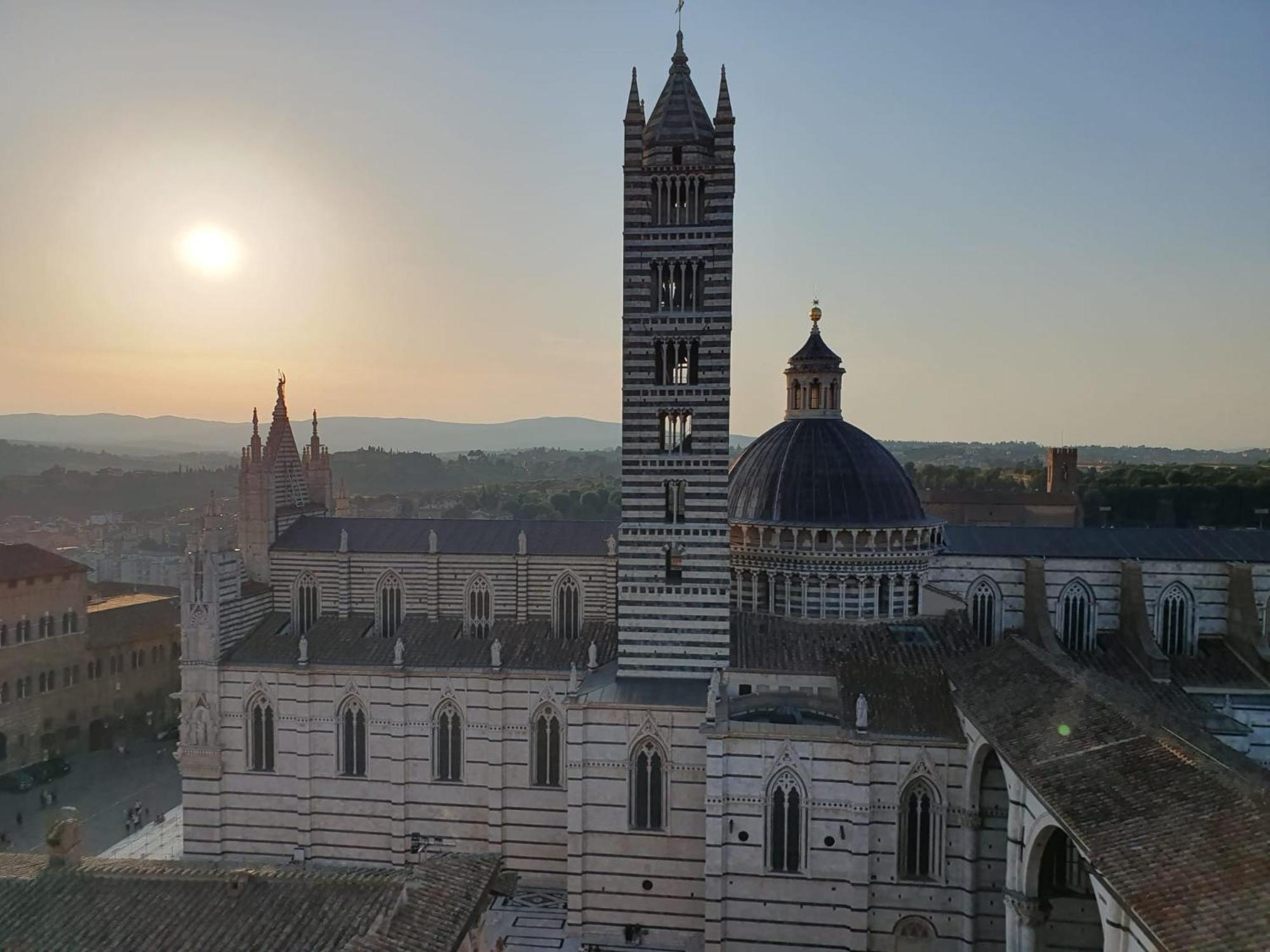 Loft Vicolo Di Vallepiatta 2 Min Piazza Del Campo Con Parcheggio Siena Exteriör bild